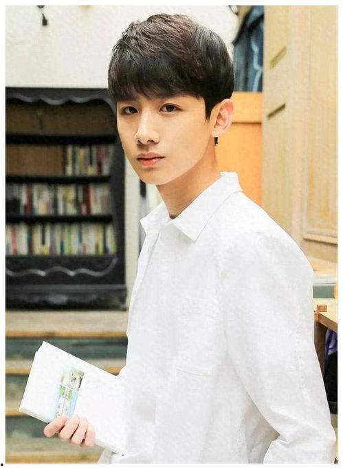 白敬亭田曦薇娱乐吃瓜